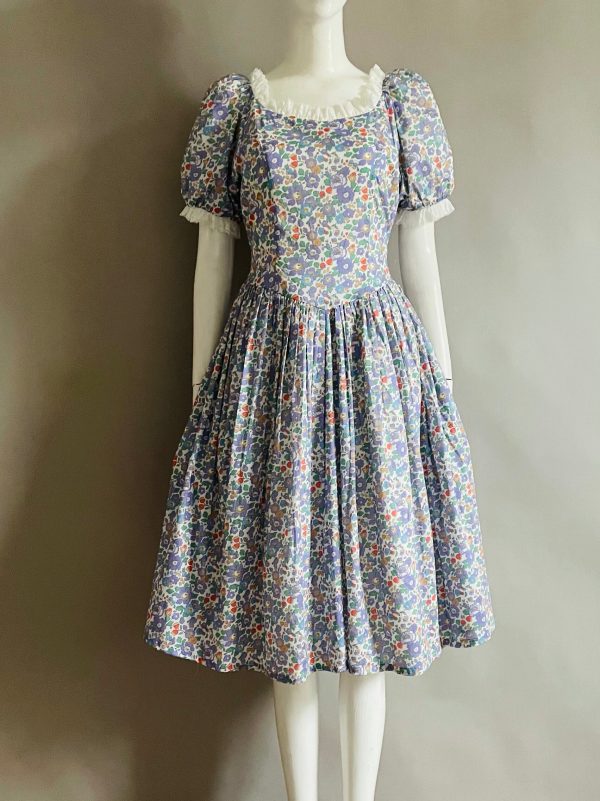 Vintage Embroidery Puffy Sleeve Dress